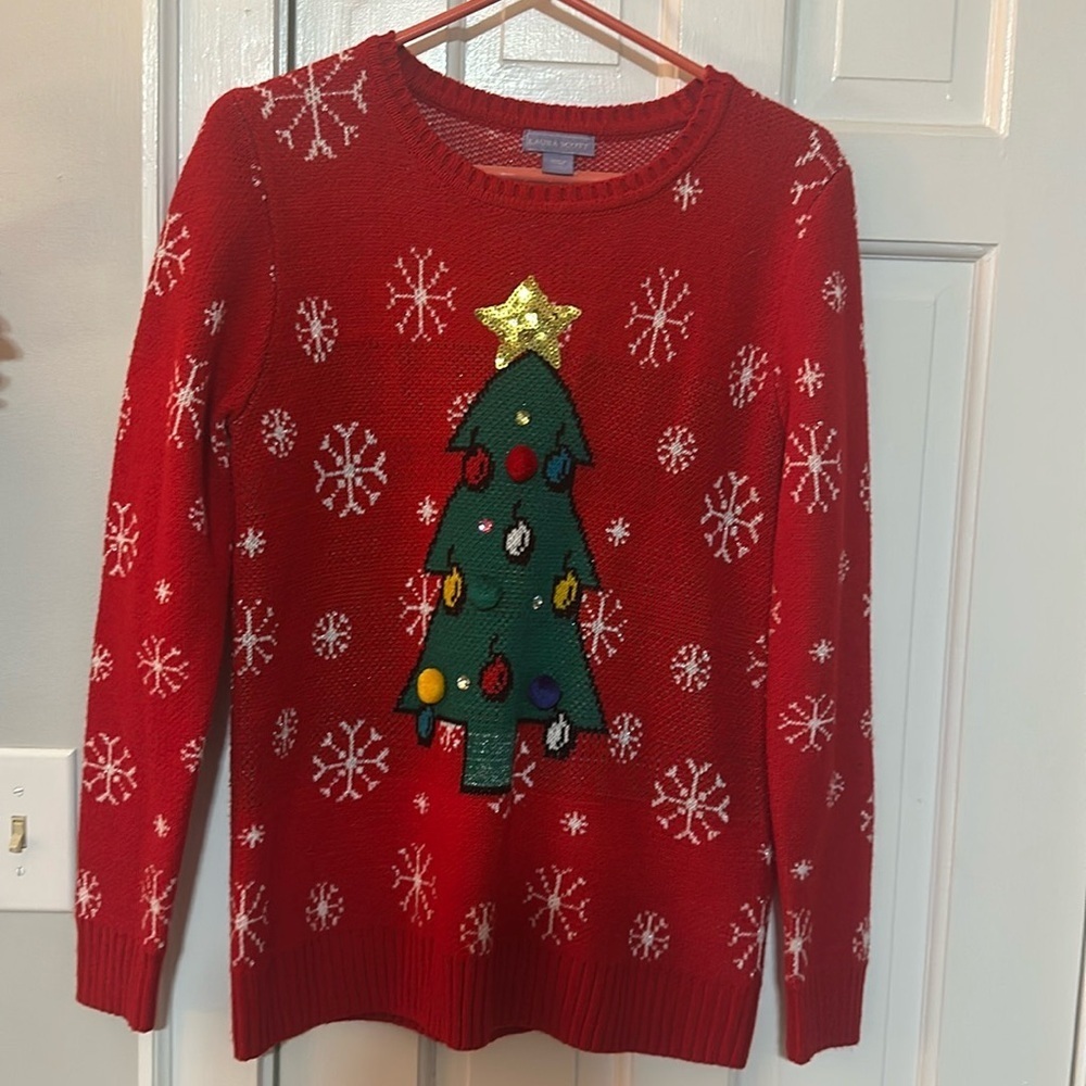 Laura Scott Christmas sweater